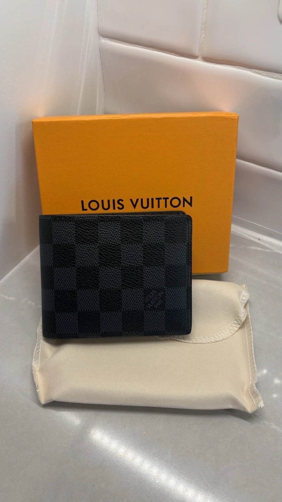 Louis Vuitton Men's Black Gray Checkered Pattern Wallet